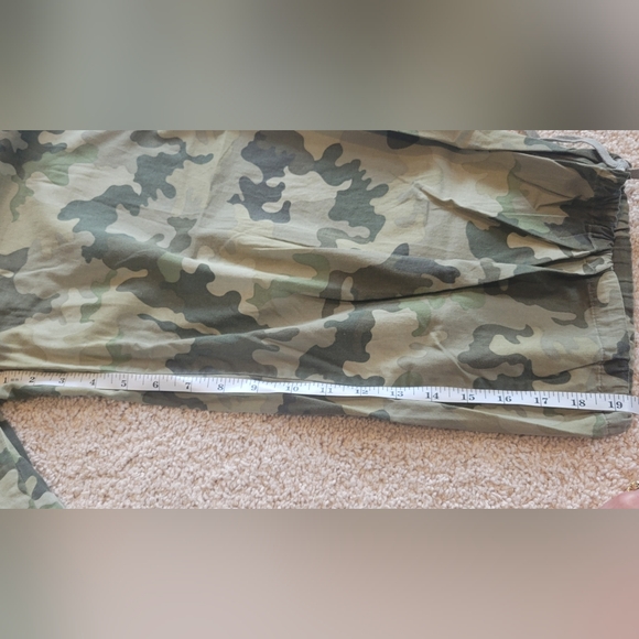 The Limited Camo Cropped Wide Leg - Picture 8 of 8